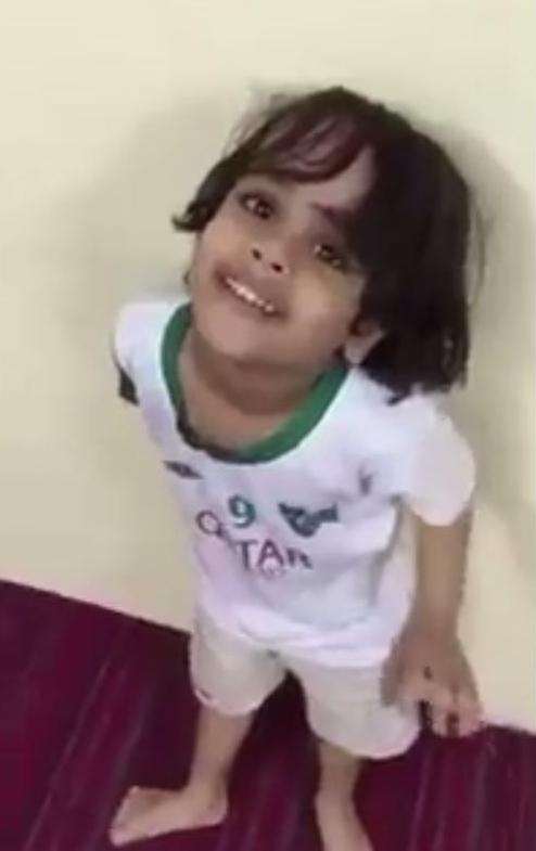 فیلم/کتک خوردن کودک معصوم به خاطر فوتبال!!
