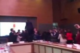 فیلم/زد و خورد نمایندگان در پارلمان ترکیه