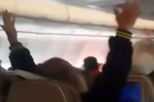 فیلم/وحشت مسافران در هواپیمای اماراتی