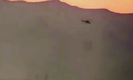 فیلم/ سقوط بالگرد روسی توسط داعش