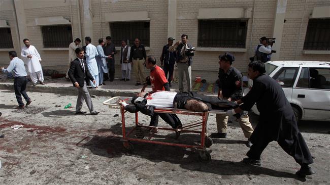 انفجار بمب در بیمارستانی در کویته پاکستان ده ها کشته و زخمی بر جای گذاشت