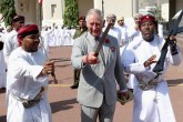 تصاویر/ رقص شمشیر ولیعهد انگلیس در عمان