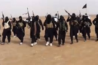 داعش ۸ شهروند عراقی را زیر چرخ‌های بلدوزر اعدام کرد