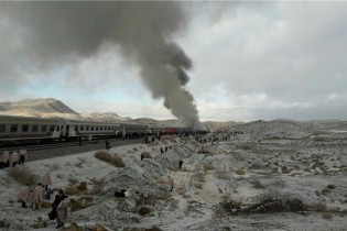 برخورد ۲ قطار مسافربری در محور سمنان/ تأیید بیش از ۴۰ کشته و ۱۰۰ مصدوم تاکنون
