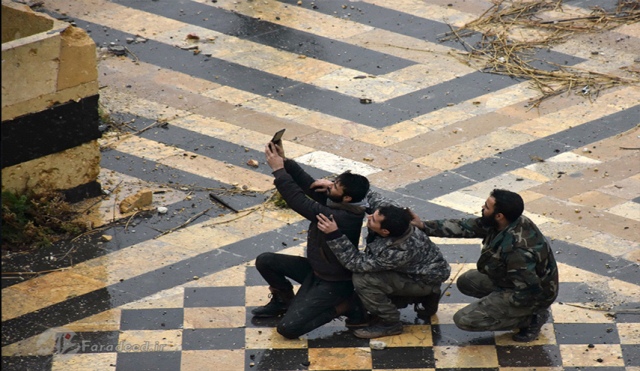 سلفی سربازان سوری پس از آزادسازی حلب از دست نیروهای معارض. دسامبر 2016