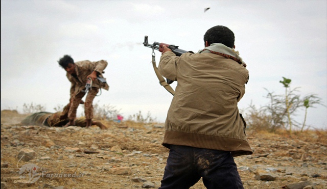 شبه نظامیان عضو نیروهای مقاومت مردمی تحت حمایت عربستان در جبهه نبرد با نیروهای حوثی. دسامبر 2016