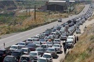 ترافیک سنگین در محورهای تهران-مشهد، کرج-چالوس و تهران-قم