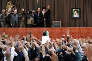 ملت ایران در سال ۹۵ با وجود مشکلات اقتصادی "خوش درخشید"