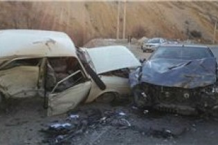 تصادف زنجیره ای ۳۰ دستگاه خودرو در تبریز