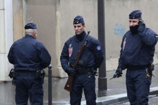 تشدید تدابیر امنیتی در پاریس بعد از انفجار سن‌پترزبورگ