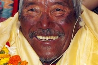 مرگ کوهنورد85 ساله نپالی پیش از رکورد زدن