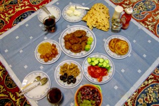 ضرورت خوردن سحری در ماه رمضان