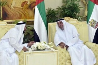 حاکم امارات پس از ۳سال در انظار عمومی ظاهر شد