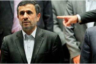 احمدی نژاد ٥ پرونده نفتی و ٢ پرونده غیرنفتی دارد