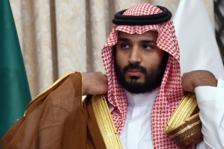 ولیعهد عربستان از یک ترور جان سالم به در برد