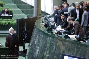 وزیری که تصادف کرد/دفاع روحانی از وزیر «اوقات‌تلخ» دولت