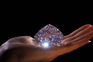 تشخیص آلزایمر به وسیله الماس امکان پذیر است!