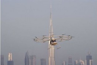 نخستین پرواز آزمایشی تاکسی پرنده در دبی انجام شد+ عکس
