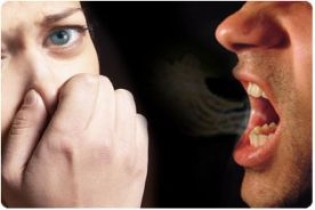 بوی بد دهان نشانه كدام بيماری است؟
