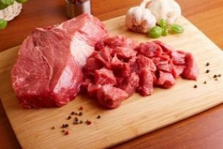 چرا قیمت گوشت همچنان در بازار گران است؟
