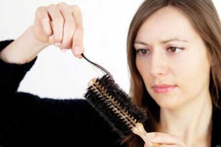 به چه دلیل ریزش مو در پاییز بیشتر است؟