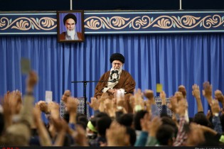 آمریکا با ملت ایران دشمن است، نه با رهبر و دولت جمهوری اسلامی/ آنها به امثال مصدق هم راضی نیستند