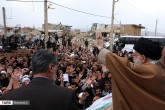 تصاویر/ حضور رهبر انقلاب در مناطق زلزله زده کرمانشاه