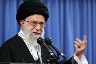 جمهوری اسلامی باید زکات را در سرلوحه برنامه‌های خود بگذارد