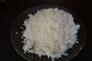 برنج پخته شده مانده را مصرف نکنید