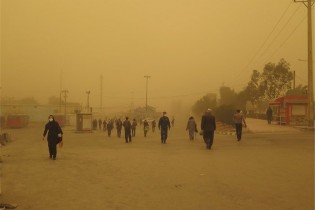 ادارات آبادان هم به علت گرد و خاک تعطیل شد