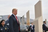 تصاویر/ دونالد ترامپ از دیوار بین آمریکا و مکزیک بازدید کرد