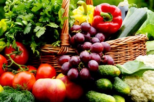چگونه میوه و سبزیجات به جنگ سرطان می روند؟