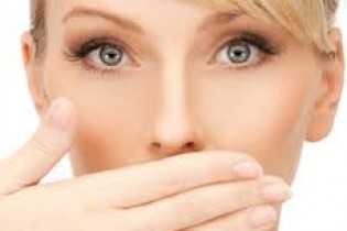 علت و درمان بوی بد دهان