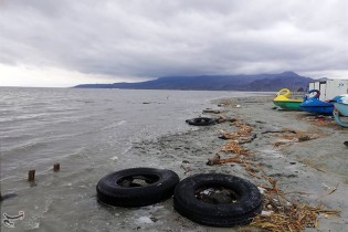کاهش روزانه وسعت "دریاچه ارومیه" و ادعای "خوب بودن حال" این دریاچه از سوی مسئولان!