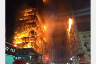 تکرار فاجعه پلاسکو در برزیل/آتش برج مسکونی را خاکستر کرد