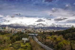 تشدید بارندگی در تهران/ هوا خنک می‌شود