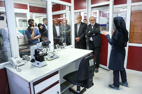 بازدید رضا ملک‌زاده، معاون تحقیقات و فناوری وزیر بهداشت از مرکز توسعه فناوری محصولات سلولی رویان