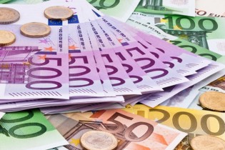 افزایش قیمت ۱۸ ارز با اعلام بانک مرکزی/ نرخ یورو کاهش یافت