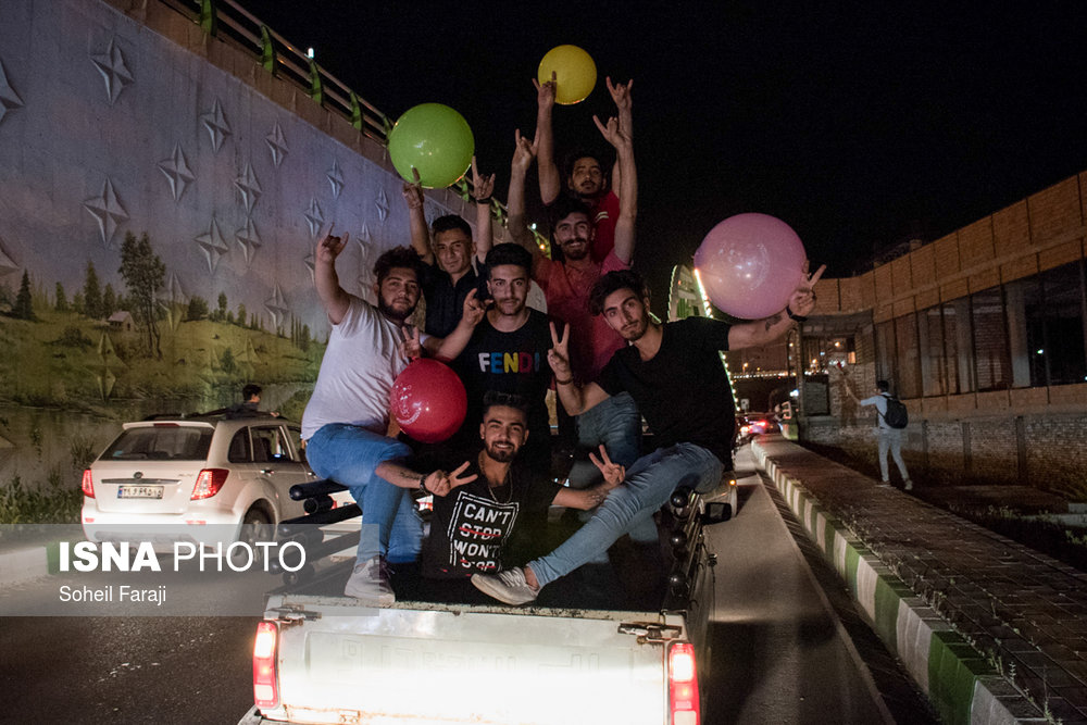 شادی مردم ارومیه پس از برد ایران مقابل مراکش
