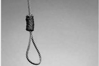 مرگ خود خواسته دختر۲۱ ساله با طناب دار