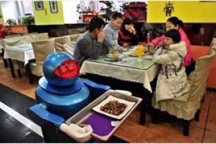 جولان ربات ها در رستوران های شانگهای