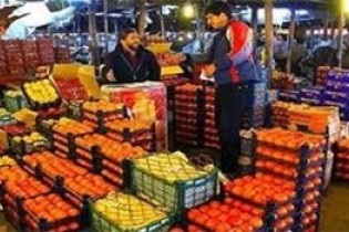 دلالان قیمت‌گذار میوه در عمده‌فروشی