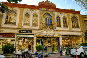 بازار لوستر تهران در خیابان لاله‌زار