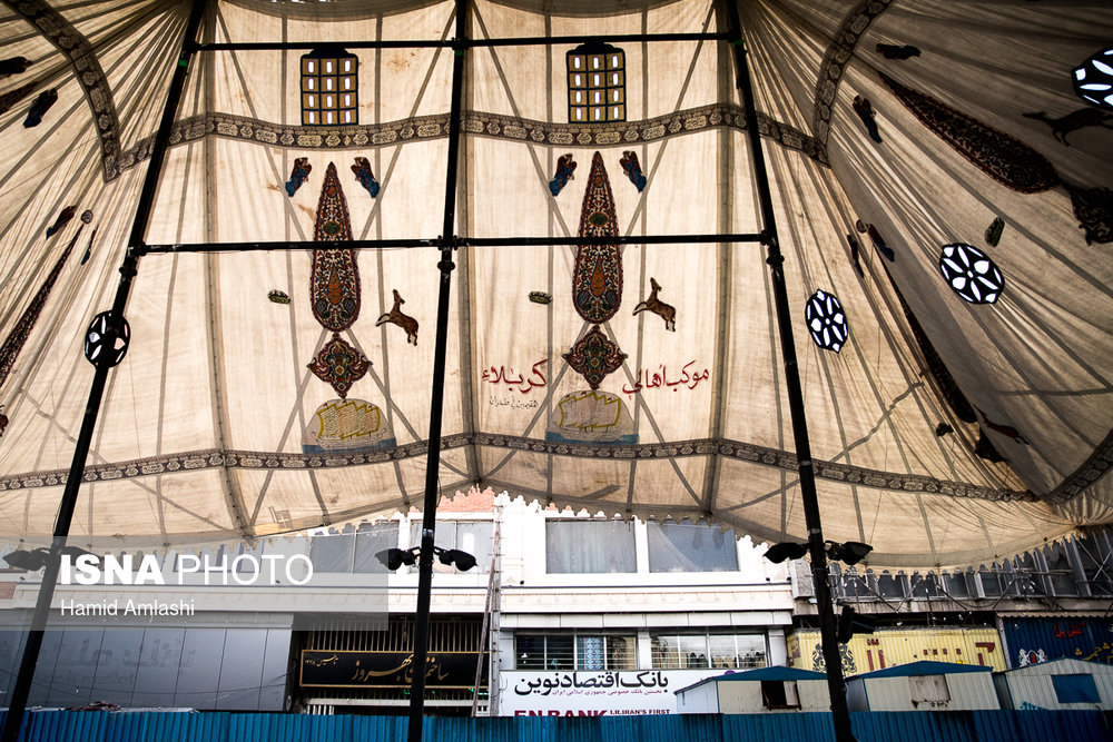 خیمه حسینیه «کربلایی‌ها» در چهارراه گلوبندک