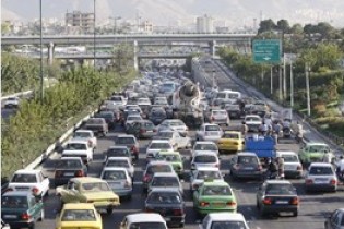 ترافیک بزرگراه‌های پایتخت در نخستین روز مهرماه سنگین است