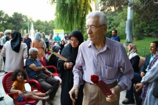 ۸۱ درصد سالمندان ایرانی با خانواده زندگی می کنند