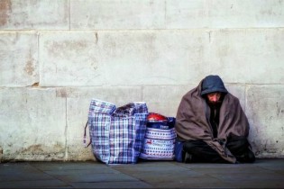 مرگ روزانه بیش از یک بی‌خانمان در انگلیس