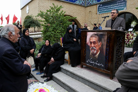 مراسم تشییع پیکر صادق عبداللهی در مسجد بلال
