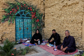 آمیختگی حضور زائران عرب در مشهد با زندگی مردم این شهر منجر به ایجاد تصاویری خاص در این شهر می‌شود.