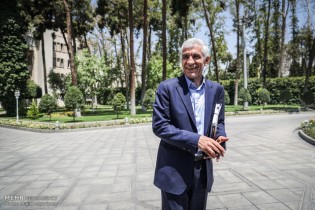 شهردار تهران شامل قانون منع به‌کارگیری بازنشستگان می‌شود